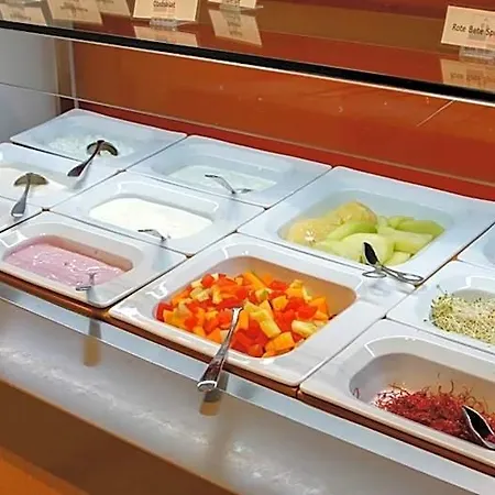 酒店 Katholisch-soziales Institut 特罗斯多夫